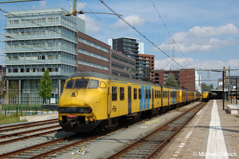 Bild: 872 steht abgestellt im Bahnhof von Enschede.