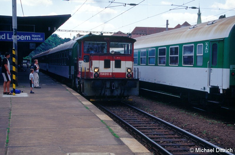 Bild: Als Rangierlok in Usti nad Labem diente die 704 010.
