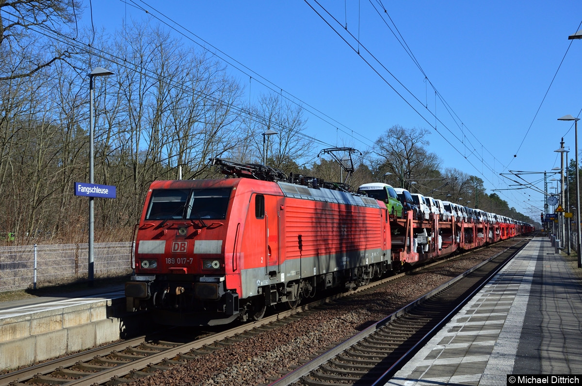 189 017 mit einem Güterzug bei der Durchfahrt in Fangschleuse.