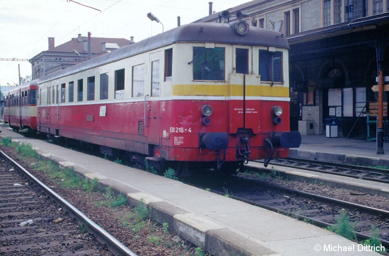 Bild: Schon etwas älter das Modell. 
830 218 in Decin hlavni nadrazi.