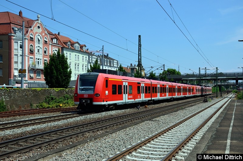 Bild: 425 312 + 425 305 als RB in Esslingen (Neckar).