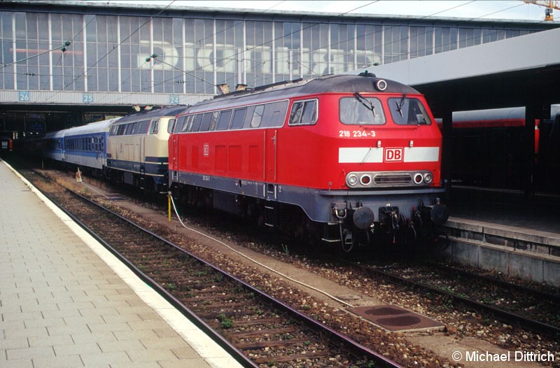 Bild: Leider steht die 218 317 hinter der 218 234 in München Hbf.