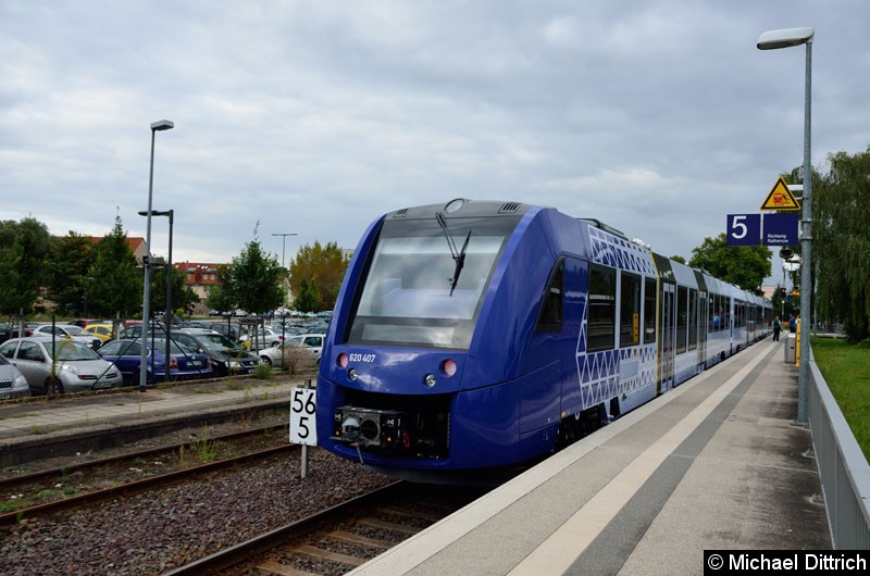 Bild: 620 407/621 407/620 907 wurde gegen den 620 407/621 407/600 907 als RB 51 in Brandenburg Hbf.

Der Zug wird bei der Ostdeutschen Eisenbahn getestet.