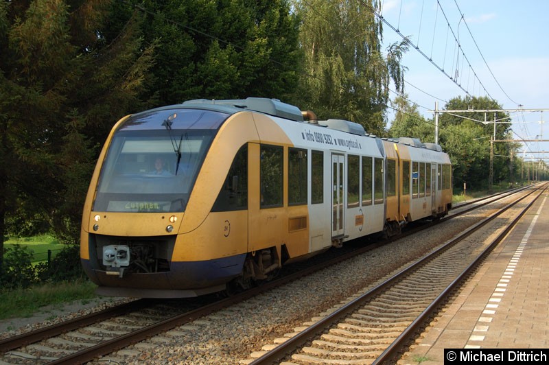 Bild: Triebwagen 24 auf dem Weg nach Zutphen in Hengelo Oost.