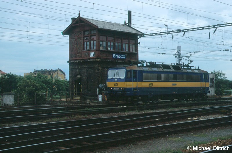 Bild: 363 027 bei der Einfahrt in Brno hl. n.