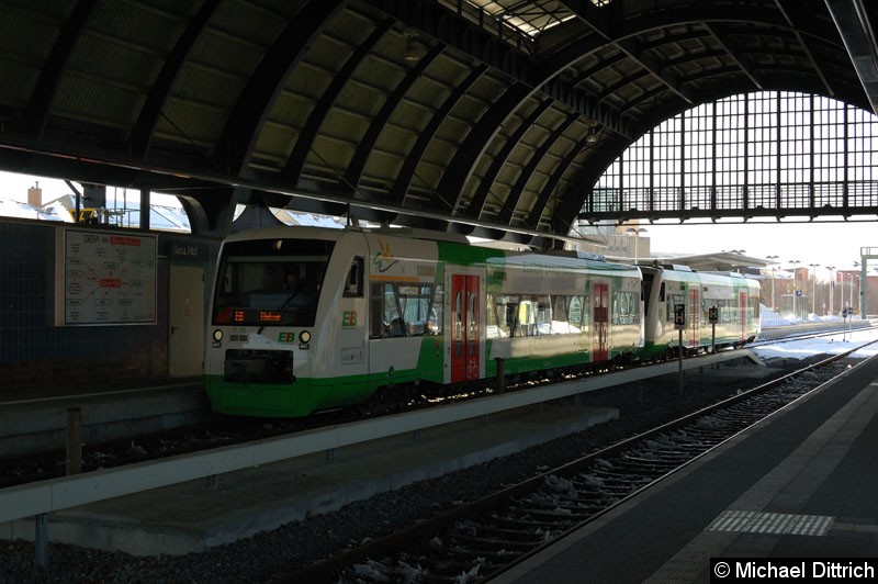 Bild: VT 331 mit einem unbekannten VT in Gera Hbf.