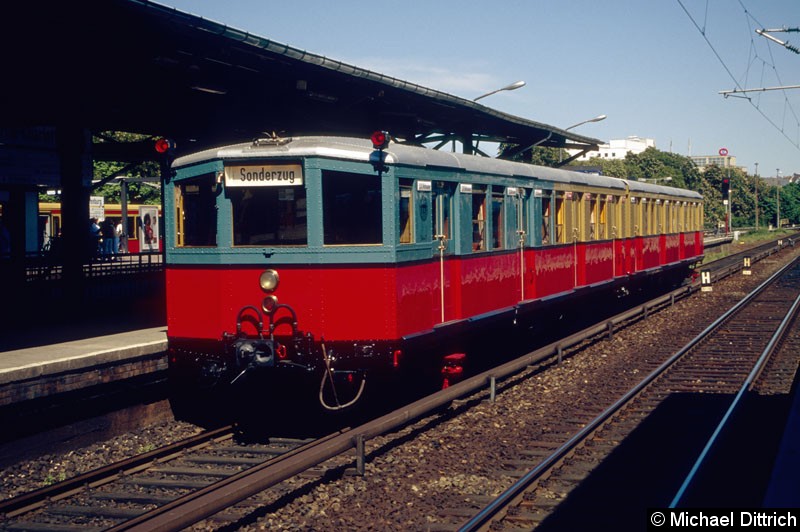 Bild: 5447 als Leerzug im Bahnhof Berlin-Charlottenburg.