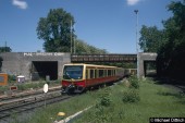 481 402