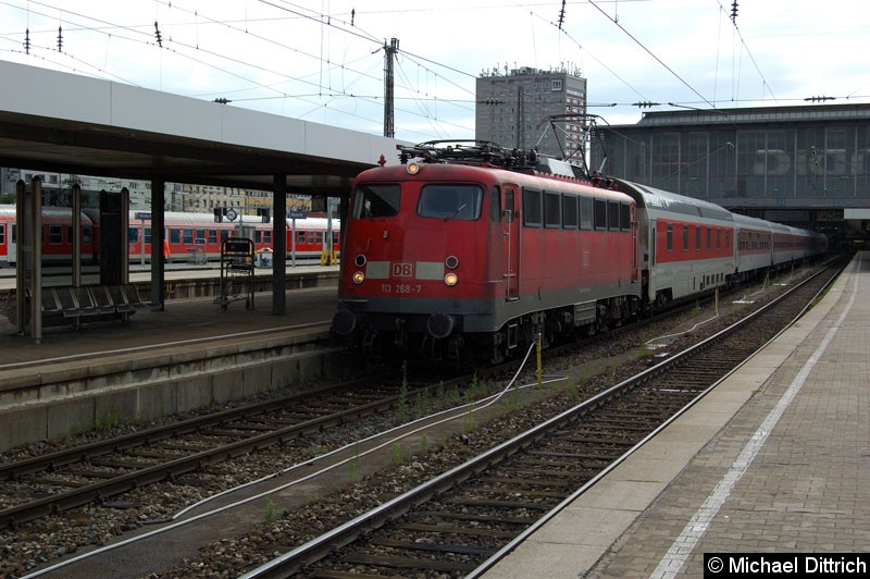 Bild: 113 268 an einem Leerzug in München Hbf.