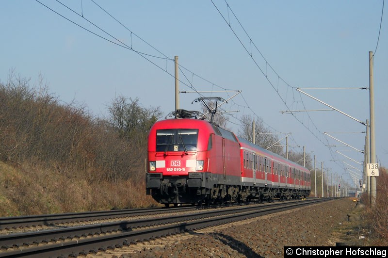 Bild: 182 010 mit einer RB Gotha Sundhausen auf der Strecke Gotha - Eisenach.