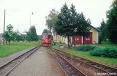 705 916