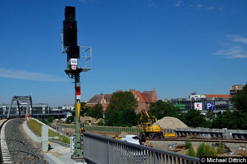 Ein Zwischensignal vom Bahnhof Ostkreuz. 
Hinter dem Autor des Bildes ist der Bahnhof Rummelsburg.