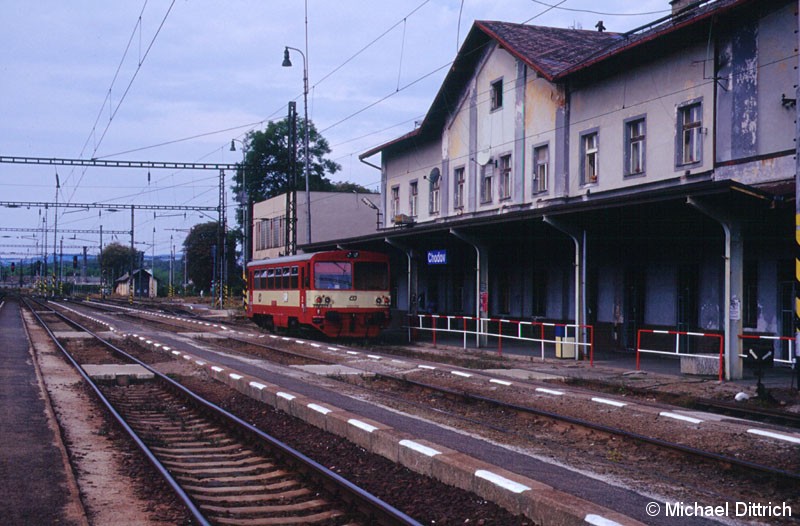 Bild: In Chodov wendete der 810 289 um nach Nová Role zu fahren.