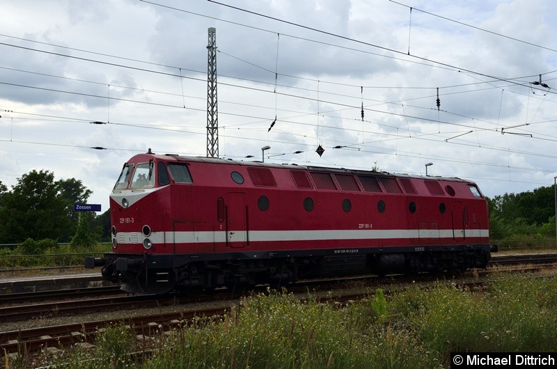 229 181 steht abgestellt im Bahnhof Zossen.