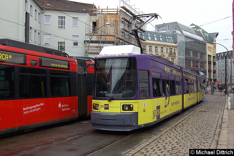 Bild: 1015 als Linie M6 in der Großen Präsidentenstraße.