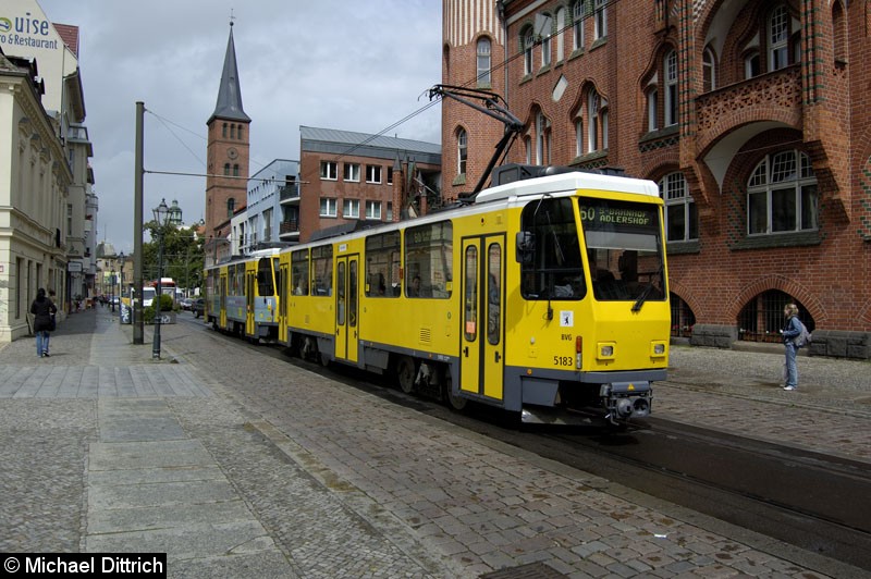 Bild: 5183 als Linie 60 an der Haltestelle Rathaus Köpenick.