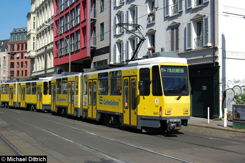 Bild: 6047 als Linie M4 in der Großen Präsidentenstraße.