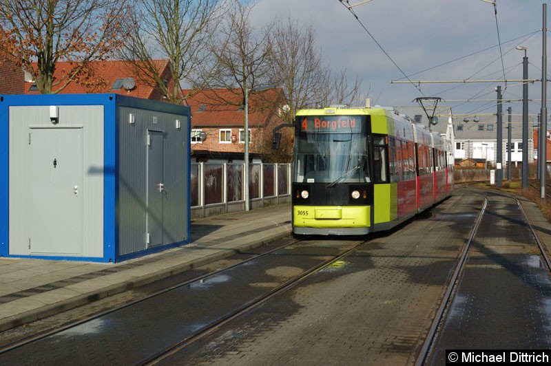 Bild: 3055 als Linie 4 an der Endstelle Arsten.
