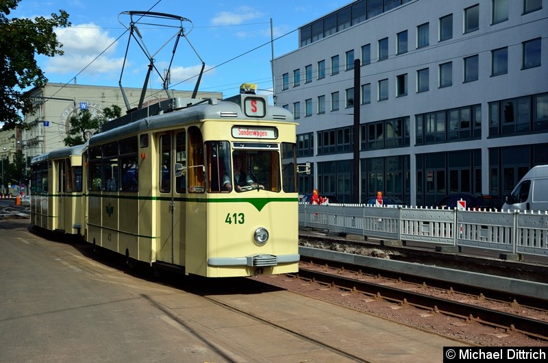 Bild: Wagen 413 auf dem Weg ins Depot in Sudenburg in der Halberstädter Str. hinter dem Südring.