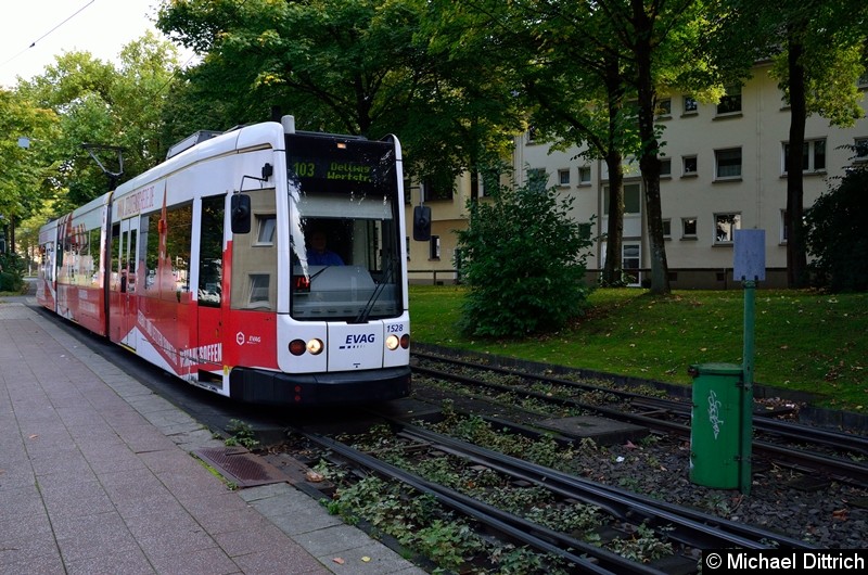 Bild: 1528 als Linie 103 auf dem Weg nach Dellwig, Wertstr. an der Haltestelle Phillipusstift.