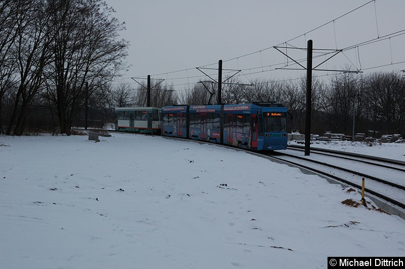 Bild: 1308 + 2208 als Linie 9 kurz vor der Endstelle Reform.