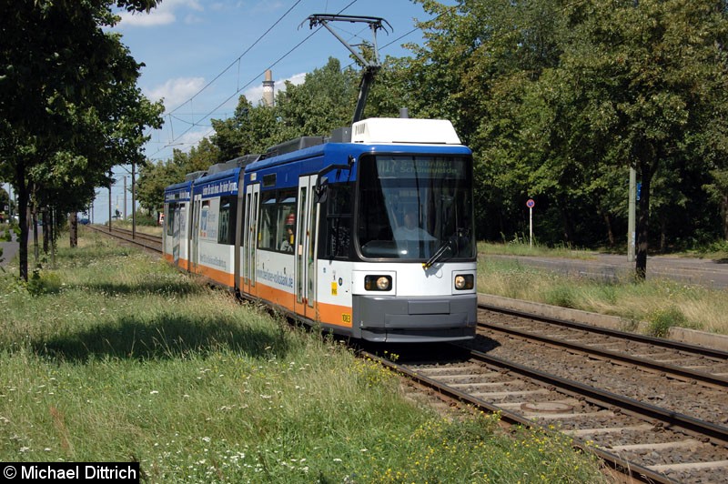 Bild: 1083 als Linie M17 vor der Haltestelle Alt-Friedrichsfelde/Rhinstraße.