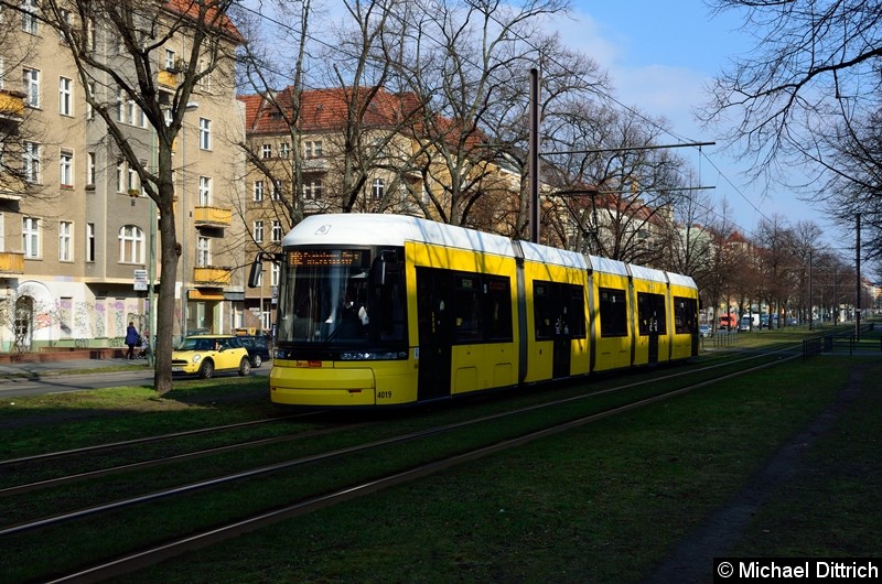Bild: 4019 als Linie M2 kurz vor der Haltestelle Björnsonstr.