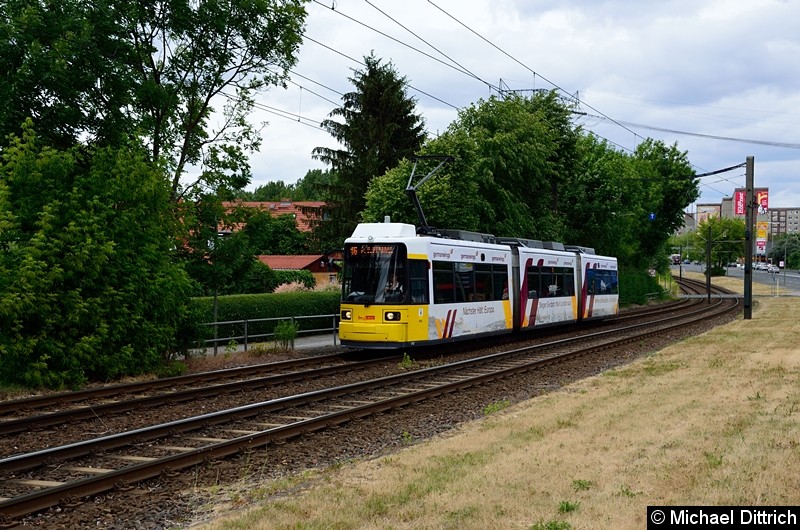 Bild: 1512 als Linie 16 kurz vor der Haltestelle Landsberger Allee/Rhinstr.