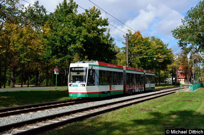 Bild: 1331 als Linie 6 bei der Abfahrt von der Endstelle Herrenkrug. Er musste dem historischen Wagen 413 hinter her fahren.