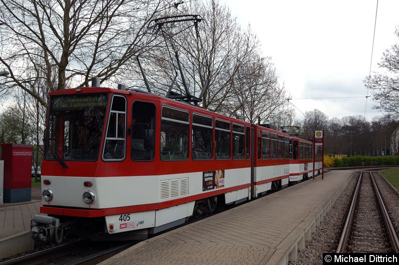 Bild: 405 als Linie 1 an der Endstelle Thüringenhalle.