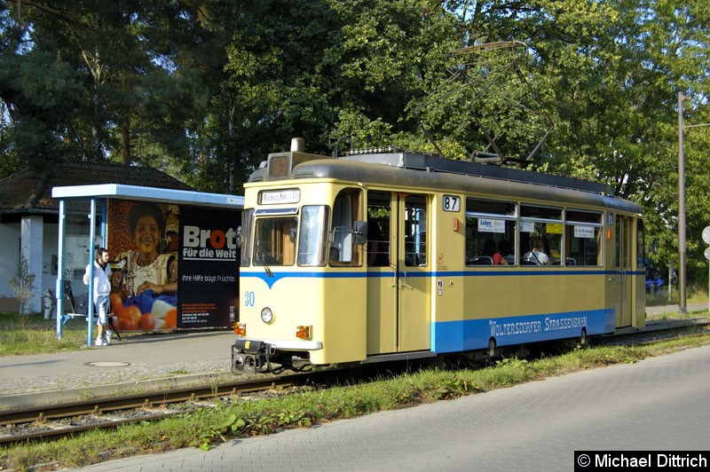 Bild: Wagen 30 an der Haltestelle Goethestraße.