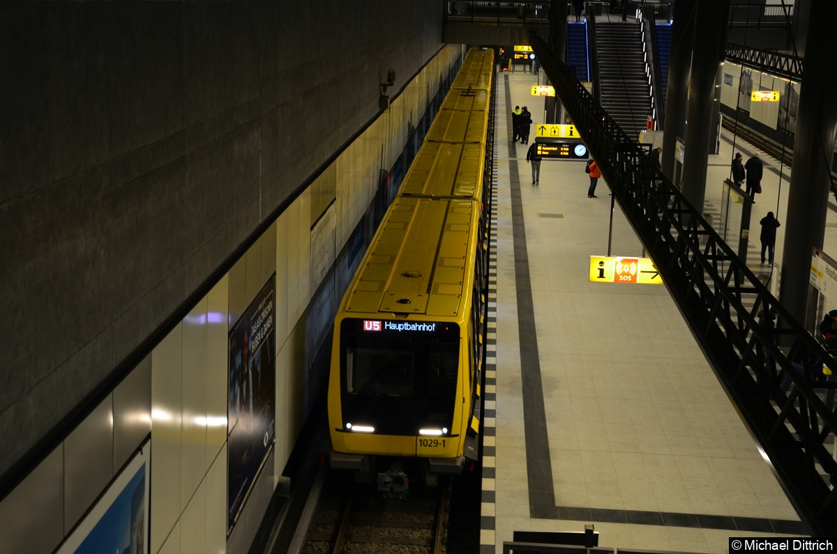 Bild: Eröffnung der U5 zu Hauptbahnhof.
IK 1029 nach Hauptbahnhof.