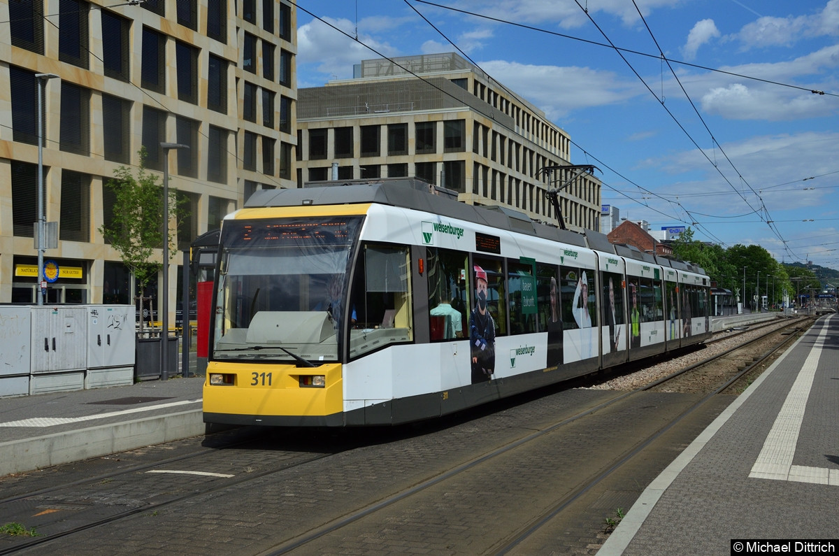 Bild: 311 als Linie 2 an der Haltestelle Tullastraße/Alter Schlachthof.