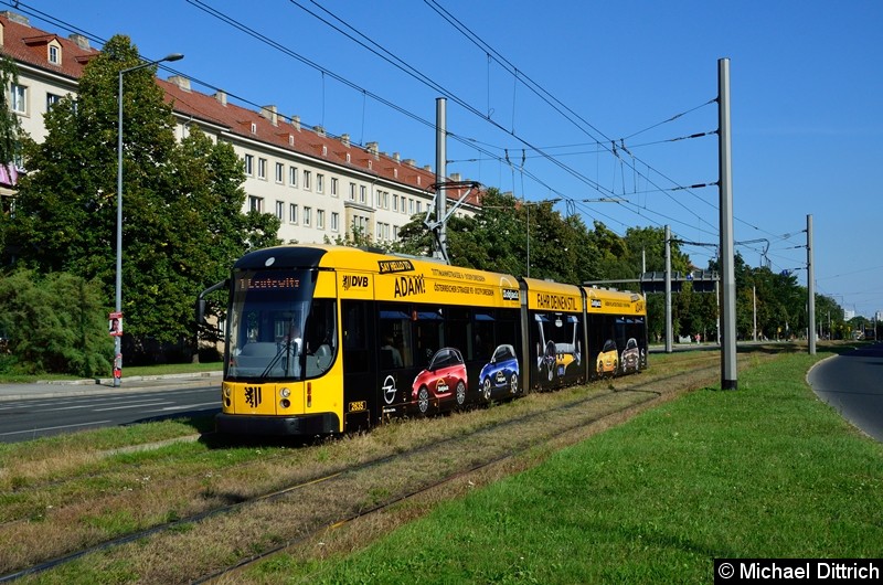 Bild: 2635 als Linie 1 in der Grunaer Straße zwischen den Haltestellen Deutsches Hygiene-Museum und Pirnaischer Platz.