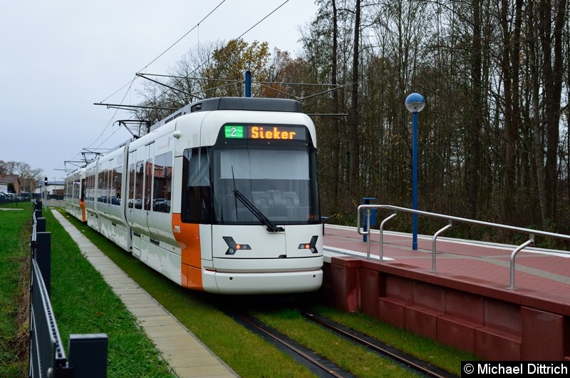 Bild: Wagen 5001 + 5016 als Linie 2 an der Endstelle in Altenhagen.