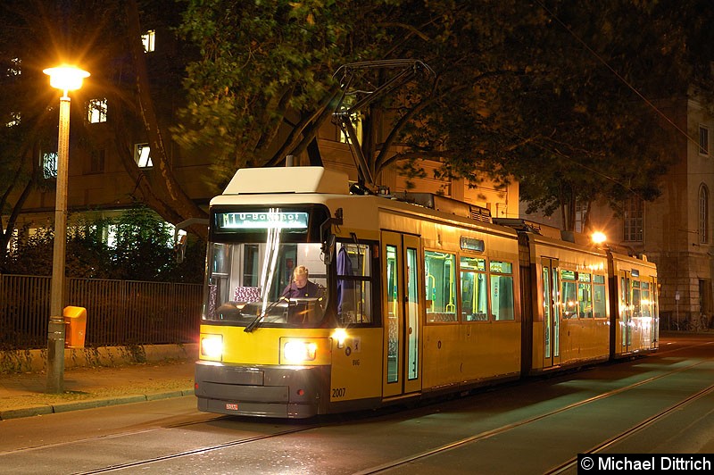 Bild: 2007 als Linie M1 an der Haltestelle Am Kupfergraben.