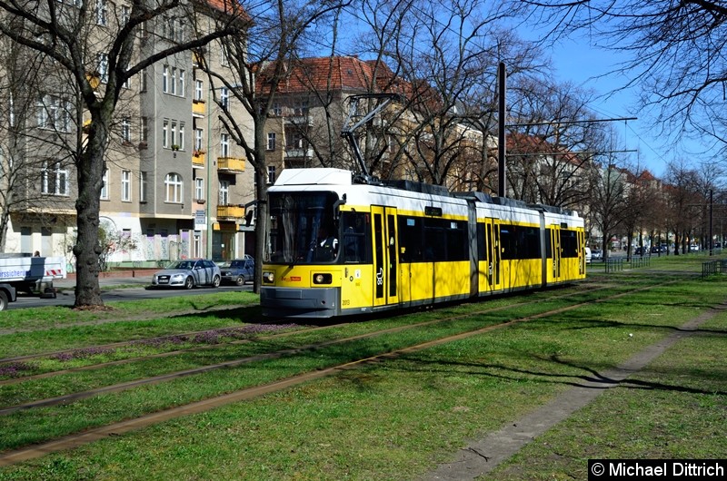 Bild: 2013 als Linie M13 kurz vor der Haltestelle Björnsonstr.