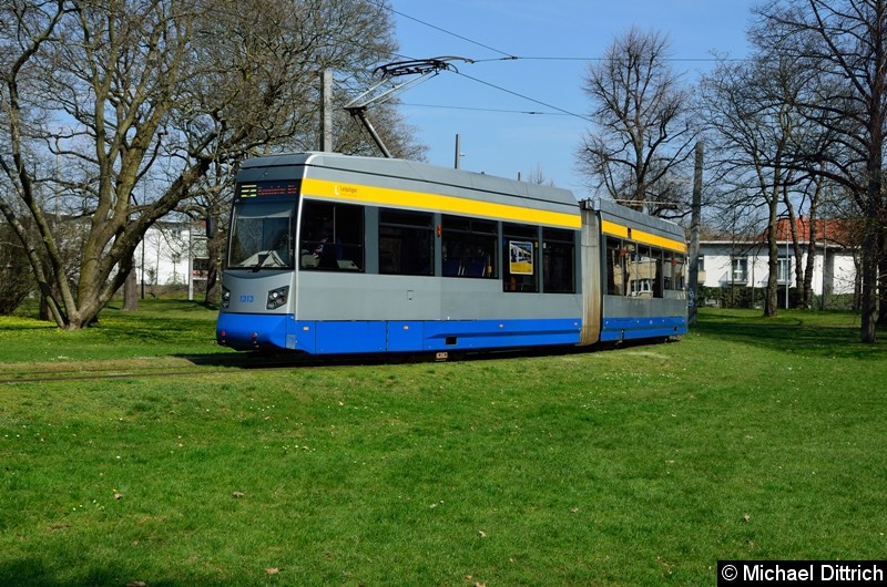 Bild: 1313 als Linie 2 in der Wendeschleife Naunhofer Str.