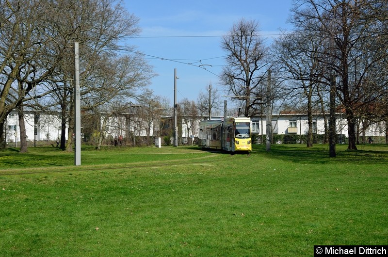 1321 als Linie 2 in der Wendeschleife Naunhofer Str.