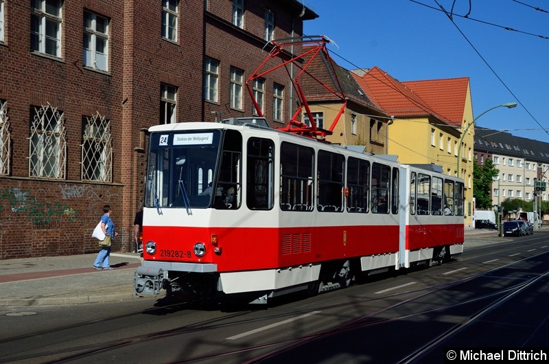 Bild: 219 282-8 erreicht nach einer kleinen Sonderfahrt den Betriebshof Köpenick.