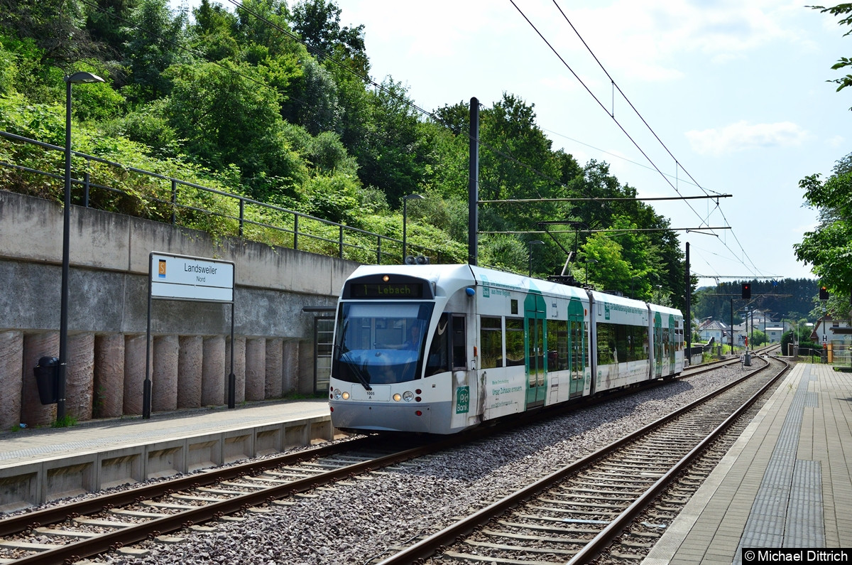 Bild: 1005 erreicht die Haltestelle Landsweiler Nord mit Ziel Lebach.