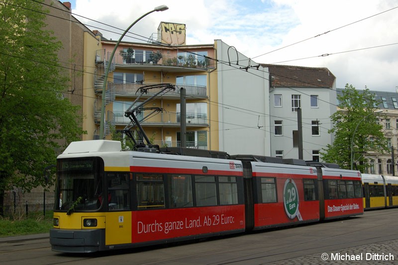 Bild: 1022 als Linie M5 in der Großen Präsidentenstraße.
