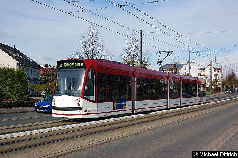 Bild: Combino 640 als Linie 2 in der Walter-Gropius-Straße Ecke Feininger Straße.