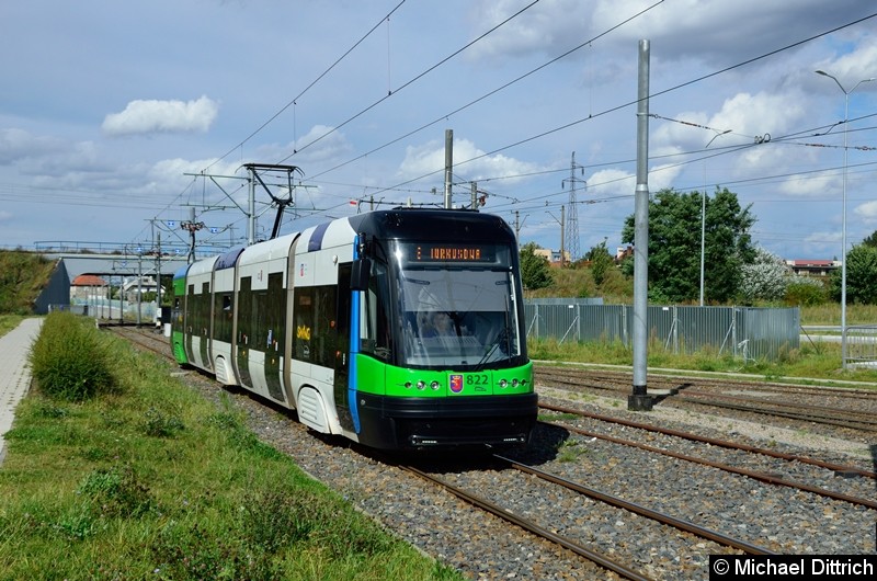 Wagen 822 als Linie 8 kurz vor der Haltestelle Turkosowa.