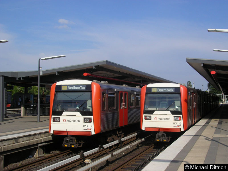 Bild: Zwei DT3E in Barmbek.