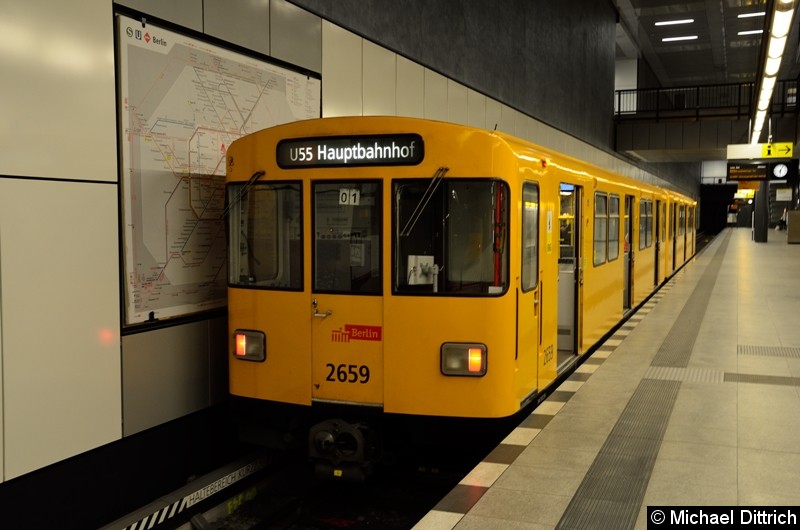 Bild: 2659/2658 als U55 im Hauptbahnhof.