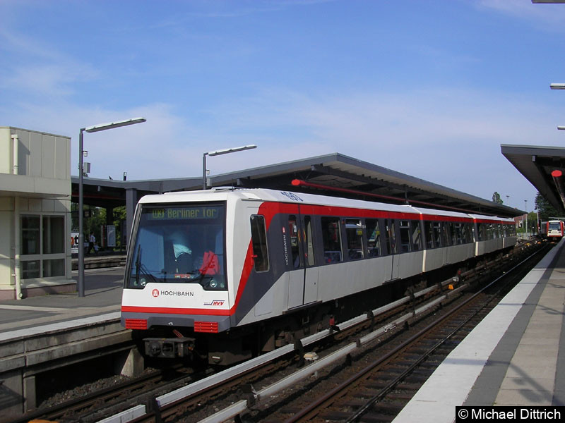 Bild: DT4 190 als Linie U3 in Barmbek.