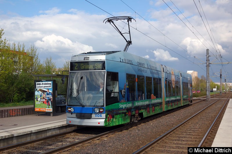 Bild: 1106 als Linie 2 an der Haltestelle Ratzelbogen.
