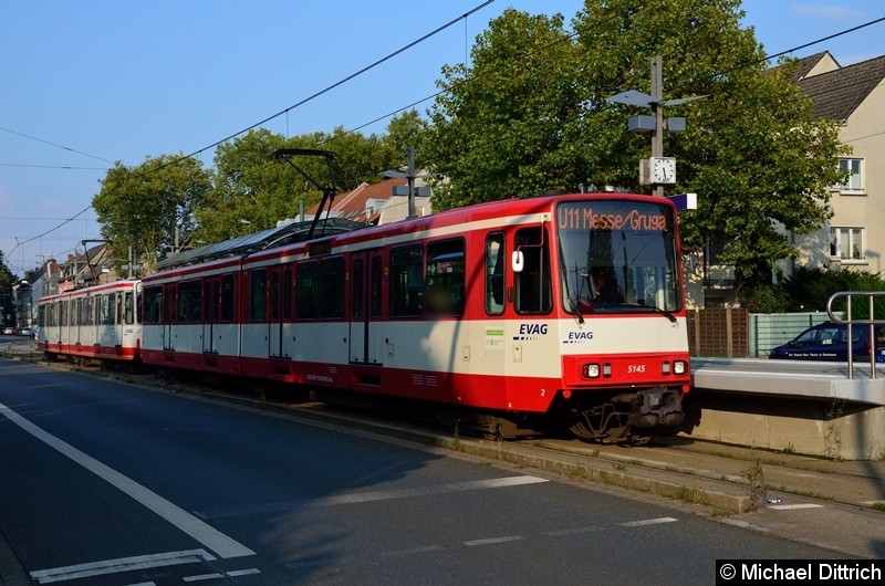 5145 + 5125 als Linie U11 an der Haltestelle Alte Landstraße.