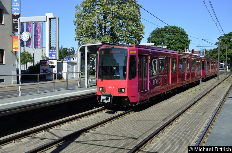 6257 als Linie 9 an der Haltestelle Bauweg.
